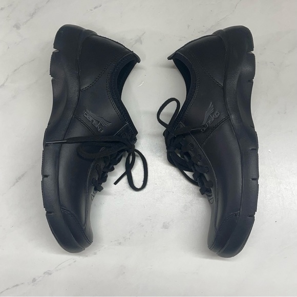 Dansko Black Leather Water-Resistant Lace Up Sneakers Size 36 - Picture 3 of 7